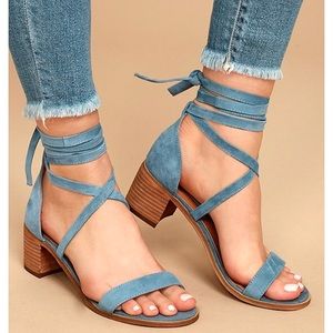 Brand new Steve Madden Rizzaa blue sandal